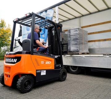 طوس لیفتراک: تضمین عملکرد، امنیت و طول عمر لیفتراک شما با قطعات اورجینال