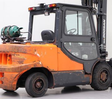 فروش قطعات اورجینال لیفتراک دوسان با پشتیبانی 24 ساعته