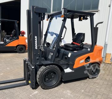 طوس لیفتراک: مرجع تخصصی تامین قطعات اصلی و اورجینال لیفتراک در ایران